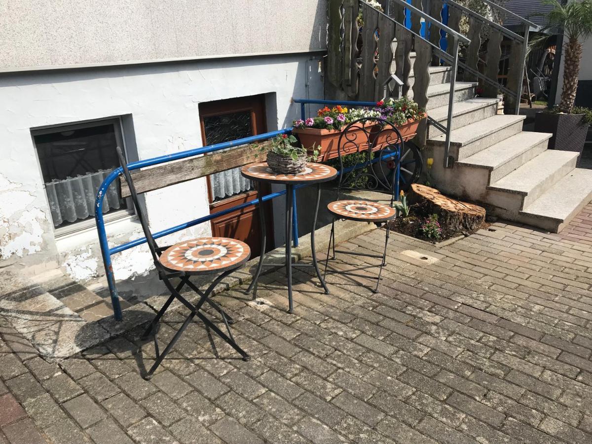 Ferienzimmer Niederstetten Exteriör bild